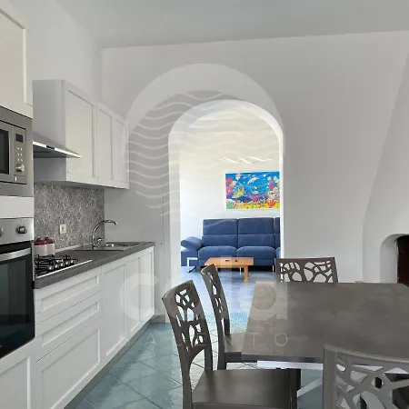 Blumarine E Vasca Jacuzzi By Cala Salento Holiday home *