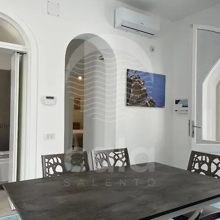 Blumarine E Vasca Jacuzzi By Cala Salento Holiday home *