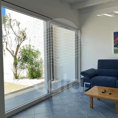 Blumarine E Vasca Jacuzzi By Cala Salento Holiday home Torre Lapillo