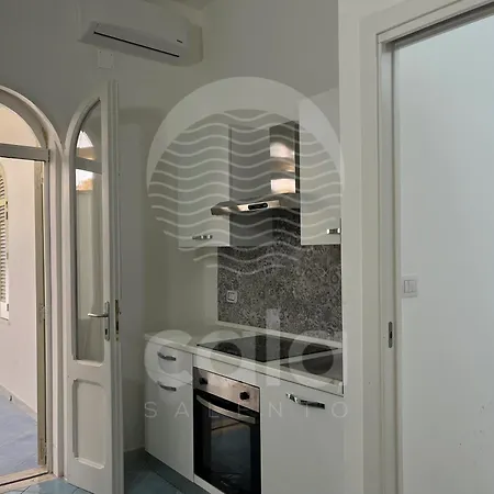 Blumarine E Vasca Jacuzzi By Cala Salento בית נופש טורה לפילו