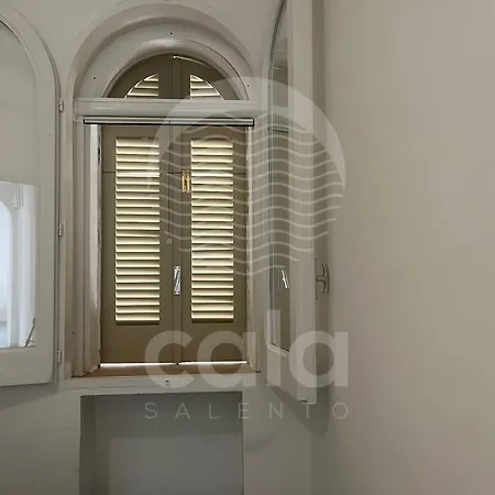 Holiday home Blumarine E Vasca Jacuzzi By Cala Salento