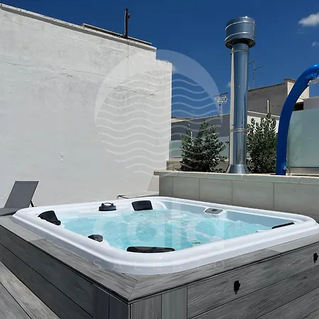 Holiday home Blumarine E Vasca Jacuzzi By Cala Salento