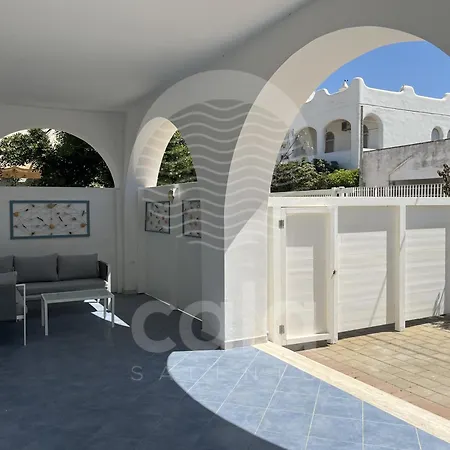 Holiday home Blumarine E Vasca Jacuzzi By Cala Salento