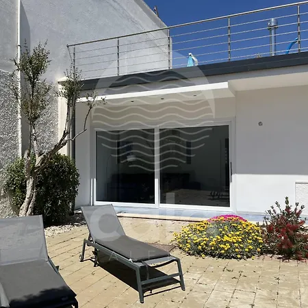 Blumarine E Vasca Jacuzzi By Cala Salento טורה לפילו