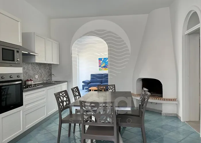 Blumarine E Vasca Jacuzzi By Cala Salento Torre Lapillo