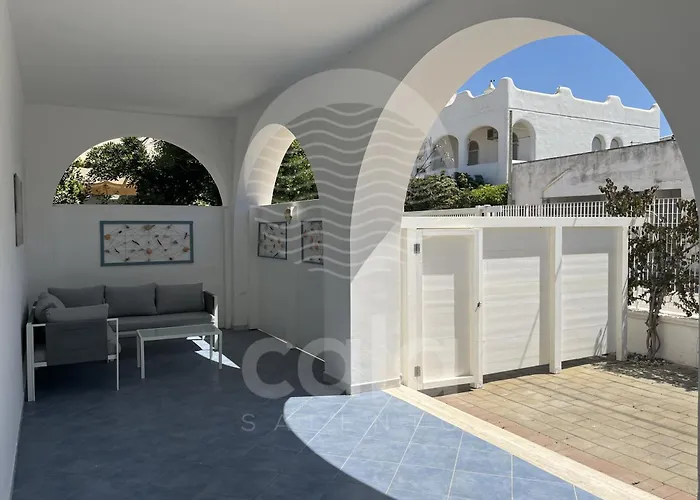 Holiday home Blumarine E Vasca Jacuzzi By Cala Salento